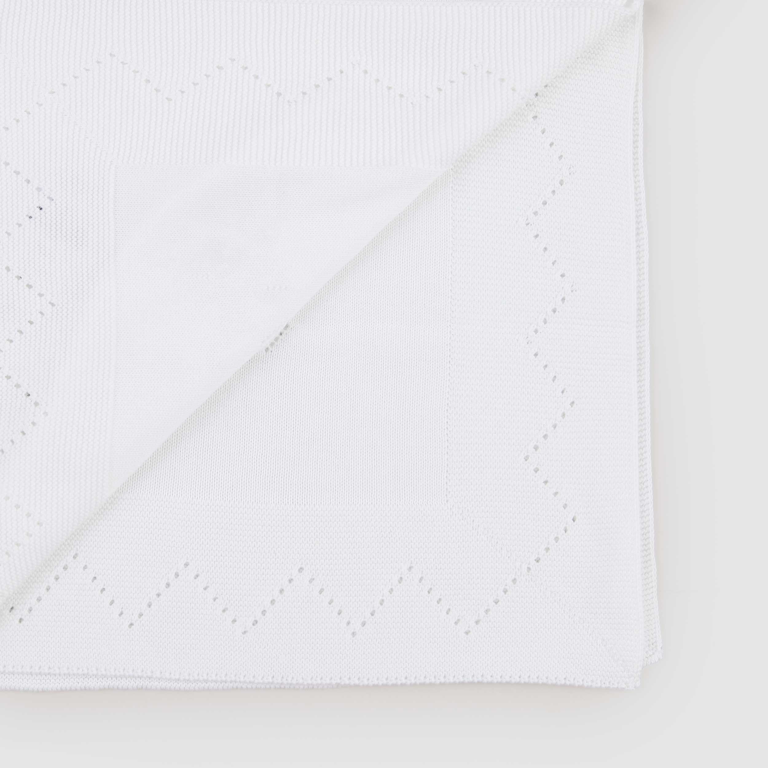 White Cover with PECESA Signature Workmanship