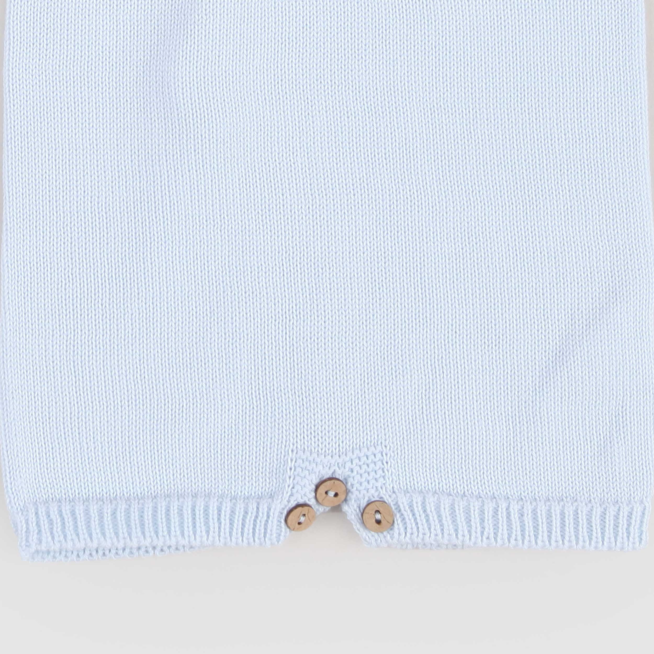 Tutina Celeste con Bottoni in Legno Firmata PECESA