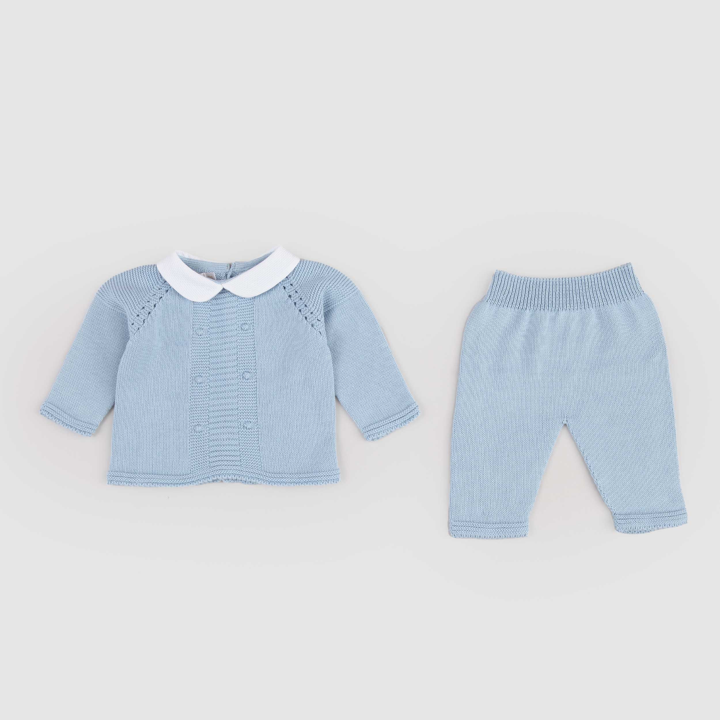 Tutina Celeste Lavorata ai Ferri Firmata PECESA