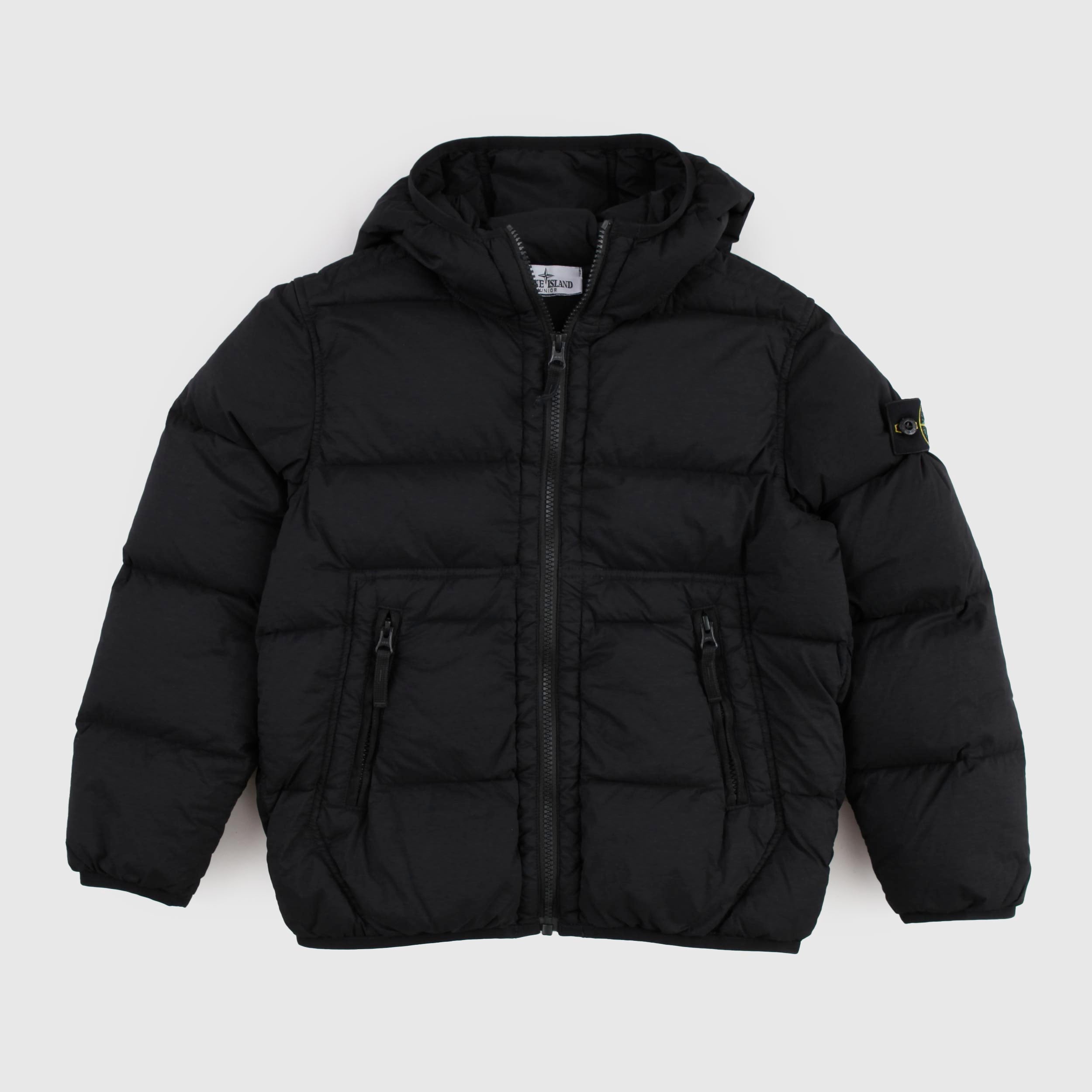 Giubbino Nero con Cappuccio e Targhetta in Rilievo By STONE ISLAND