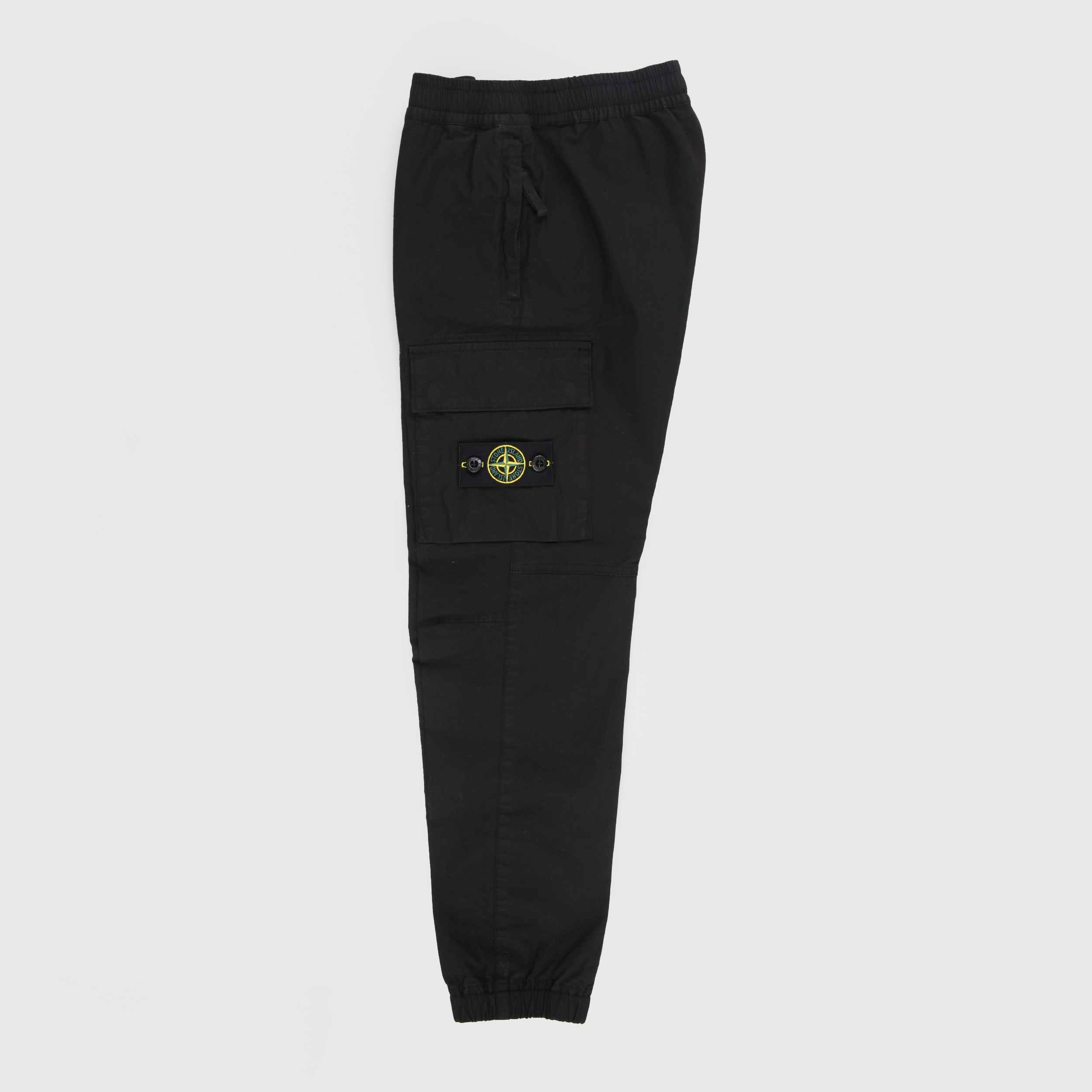 Black trousers with iconic STONE ISLAND plaque